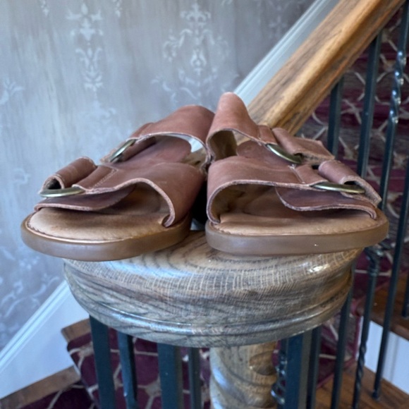 BORN ladies, flat, leather sandals, Belco Velcro fasten straps with gold 8 - Picture 4 of 12